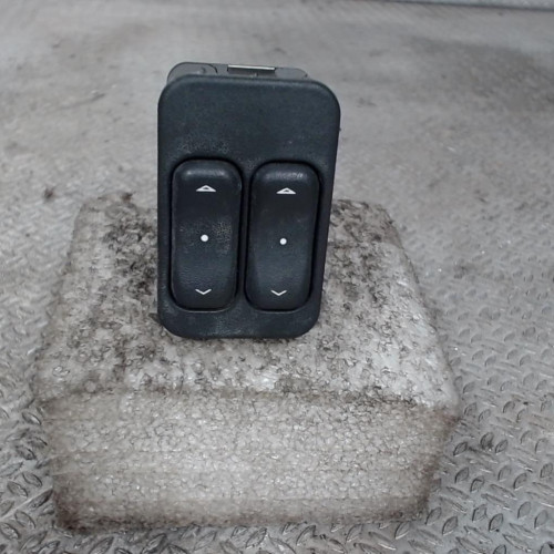 Commande lève-glace porte avant gauche Opel MERIVA A Monospace 1.4 16v twinport (2004-2010)