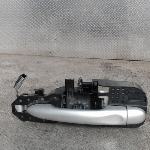 Poignee ext porte avd Renault MEGANE III Coupé 1.6 16v (2008-2015)