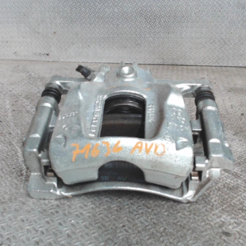Etrier de frein avant droit NISSAN NV300  0