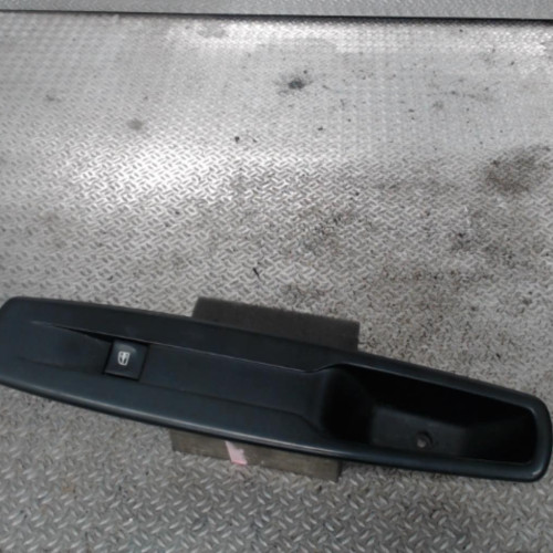 Commande lève-glace porte avant droite Renault SCÉNIC III 1.5 dci (2009) 5 portes