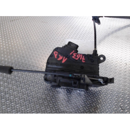 Serrure porte ard RENAULT CAPTUR 1  0