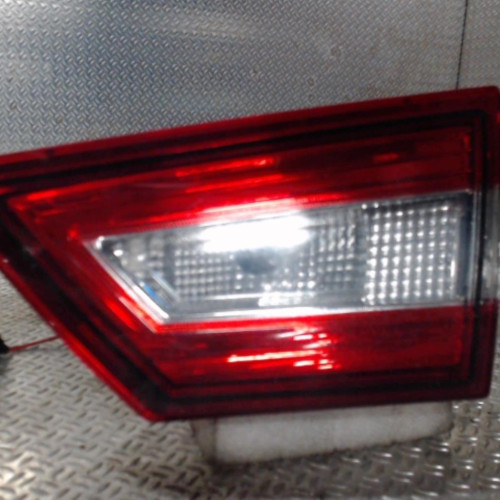 Feu arrière intérieur droit RENAULT CLIO 4  0