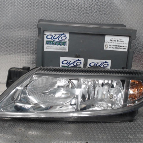 Phare gauche Renault LAGUNA II 1.6 16v (2001-2005)