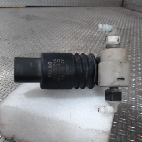 Pompe lave-glace avant AUDI A4 2  A4 2 AVANT PHASE 2 BREAK
