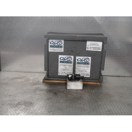 Pompe lave-glace avant Renault MEGANE III 3-5 portes 1.5 dci (2009) 5 portes