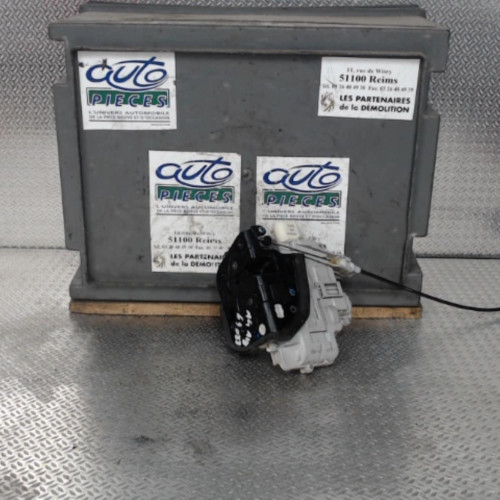 Serrure porte avd AUDI A4 2  A4 2 AVANT PHASE 2 BREAK