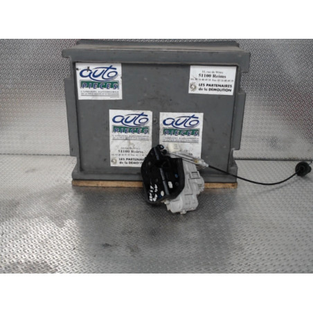 Serrure porte avd AUDI A4 2  A4 2 AVANT PHASE 2 BREAK