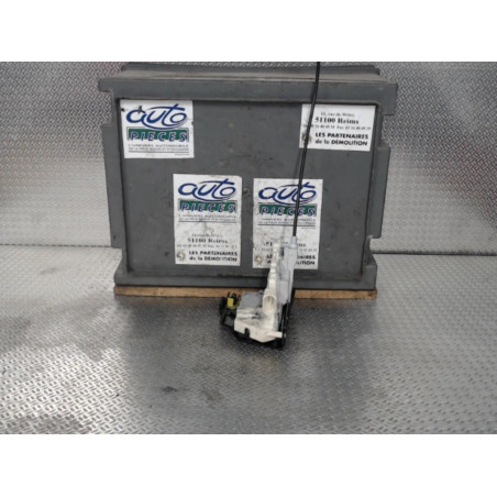 Serrure porte avd AUDI A4 2  A4 2 AVANT PHASE 2 BREAK