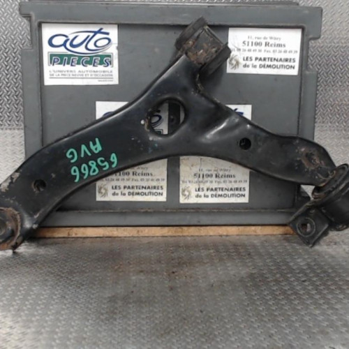 Triangle inf avg Ford TRANSIT CONNECT 1.8 di (2002-2013)