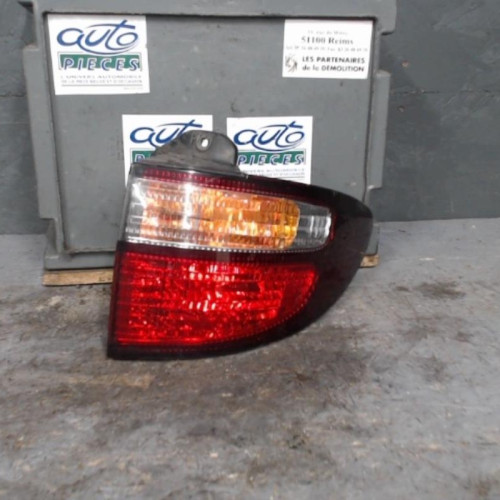 Feu arrière droit Toyota PREVIA II 2.0 d-4d (2001-2006)