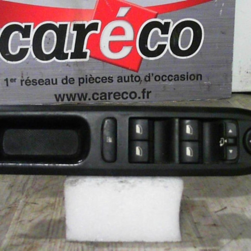 Commande lève-glace porte avant gauche Peugeot 407 SW 2.0 hdi 135 (2004-2010)