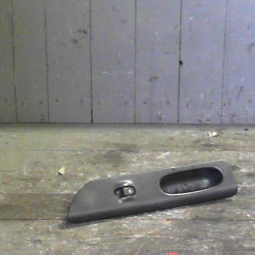 Commande lève-glace porte avant droite Renault LAGUNA I 1.9 dti (1997-2001)