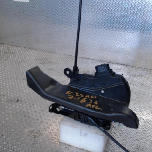 Serrure porte avg NISSAN NV300  0