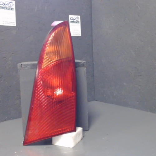 Feu arrière droit Ford FOCUS I 1.8 turbo di - tddi (1998-2004)