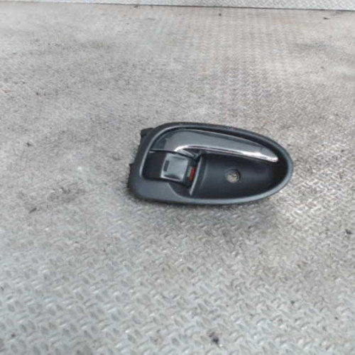 Poignee int porte ard TOYOTA YARIS 2  0