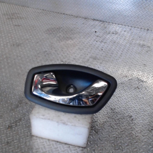 Poignee int porte avd NISSAN NV300  0