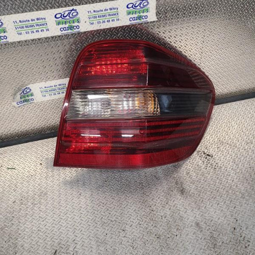 Feu arrière droit MERCEDES CLASSE M 164  0