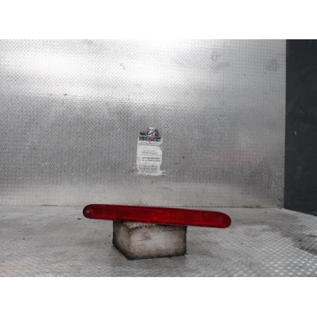 Feux stop supplementaire Citroën BERLINGO Camionnette-Monospace 1.6 hdi 90 16v (2008) 3 portes