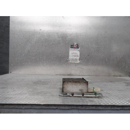 Support phare d Renault MEGANE III 3-5 portes 1.5 dci (2009) 5 portes