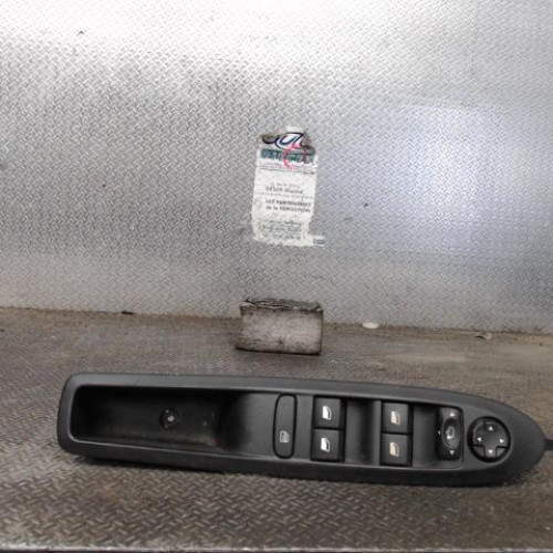 Commande lève-glace porte avant gauche Citroën C4 II 1.6 hdi 115 (2012)
