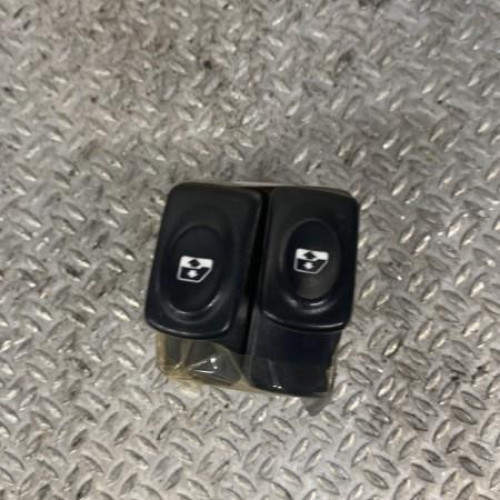 Commande lève-glace porte avant gauche Renault MEGANE I 1.9 dti (2001-2003)