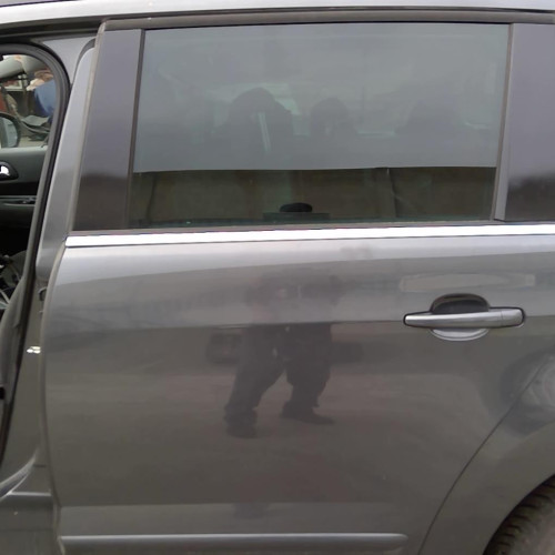 Porte arrière gauche Peugeot 5008 1.6 hdi (2010-2017)