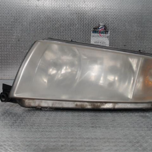 Phare gauche Skoda FABIA I A trois volumes 1.4 (2001-2003)