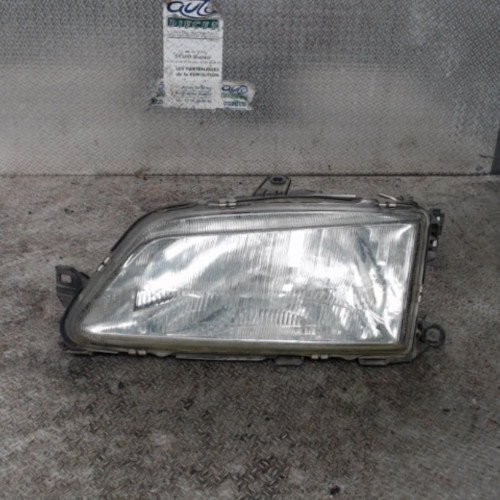 Phare gauche Peugeot 306 3-5 portes 1.9 d (1994-2001)
