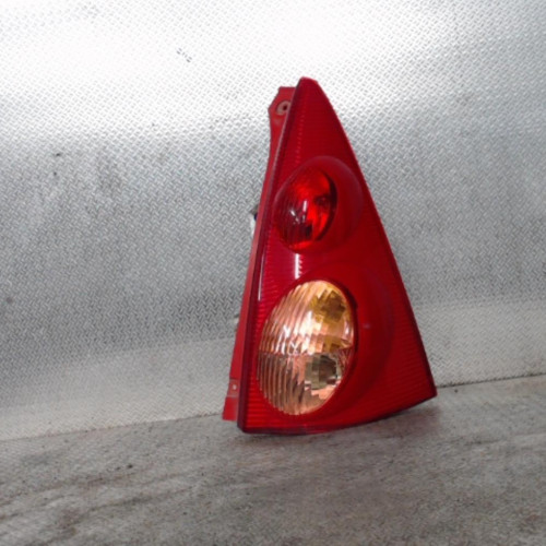 Feu arrière droit Peugeot 107 1.0 (2005-2014) 3 portes