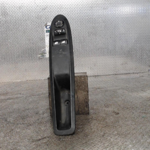 Commande lève-glace porte avant gauche Citroën DS3 1.6 vti 120 (2010-2015)