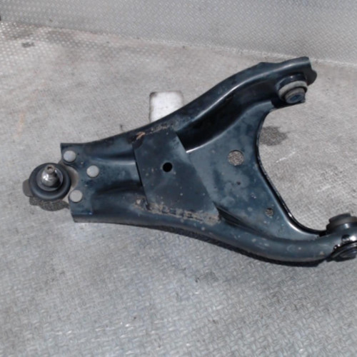 Triangle inf avg Dacia DUSTER 1.5 dci (2010-2018)