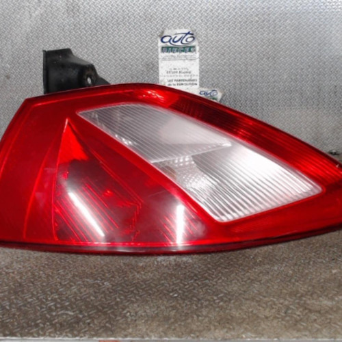 Feu arrière gauche Renault MEGANE II 1.4 16v (2003-2008)