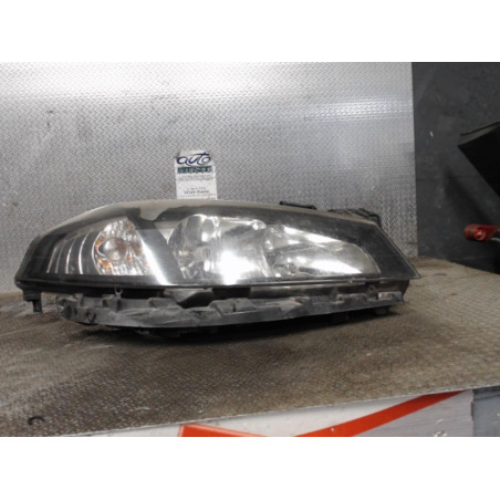 Phare droit Renault LAGUNA II 1.9 dci (2001-2007)