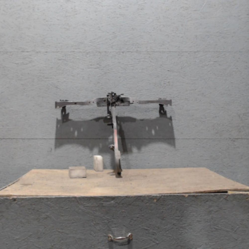 Traverse supérieure armature avant Toyota AVENSIS A trois volumes 2.0 d-4d (2006-2008)