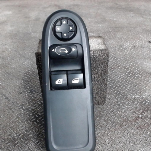 Commande lève-glace porte avant gauche Citroën C3 II 1.4 hdi 70 (2009) 5 portes
