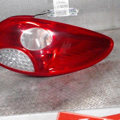 Feu arrière droit Peugeot 206 1.4 i (2010-2013)