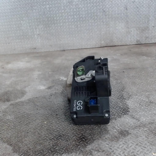 Serrure porte arg Opel CORSA C 1.3 cdti (2003-2009)