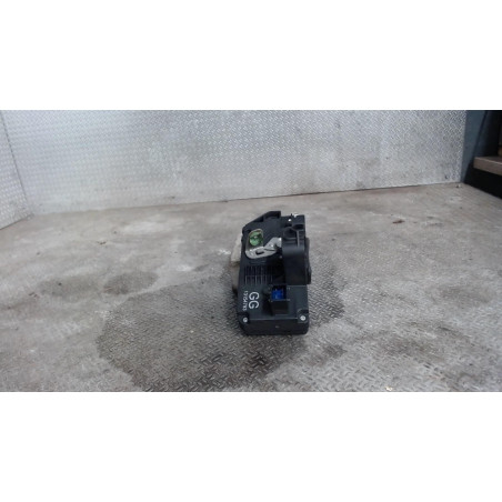Serrure porte arg Opel CORSA C 1.3 cdti (2003-2009)