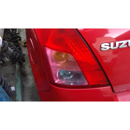 Feu arrière gauche Suzuki SWIFT III 1.3 ddis (2005)