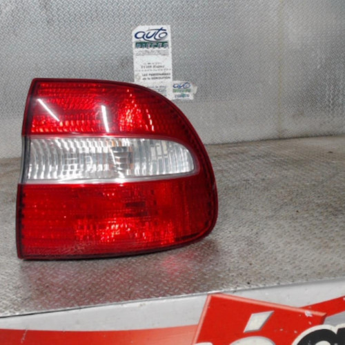Feu arrière droit Volvo V40 Break 2.0 t (1997-2000)