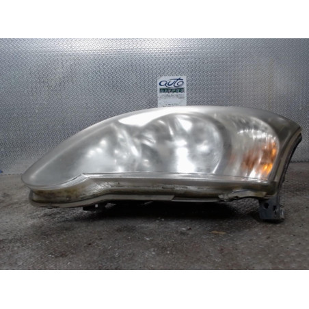 Phare gauche Toyota COROLLA A trois volumes 1.4 d-4d (2004-2006)