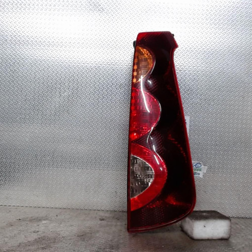 Feu arrière droit Nissan NOTE 1.5 dci (2010-2012)