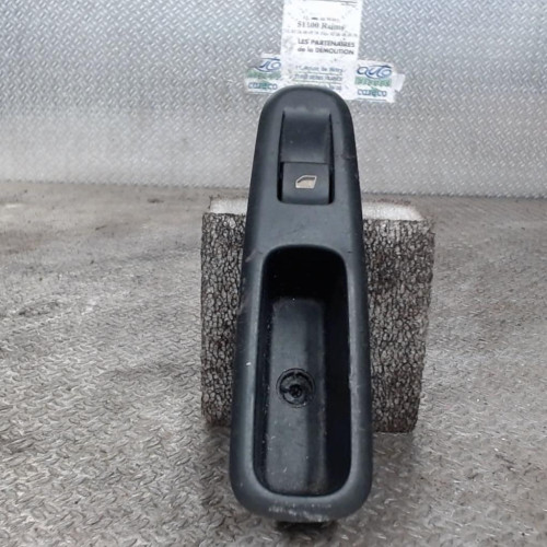 Commande leve-glace porte arrière gauche Peugeot 3008 Monospace 2.0 hdi (2009-2016) 5 portes