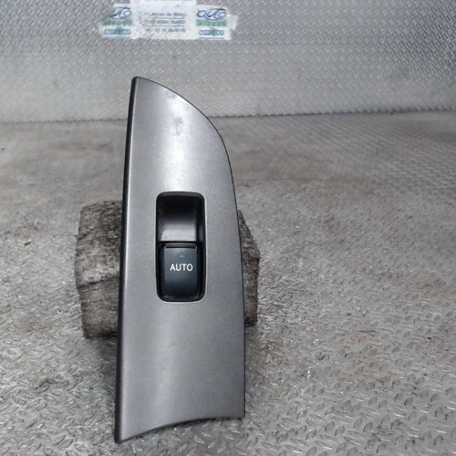Commande leve-glace porte arrière droite Lexus IS II 220d (2005-2012)