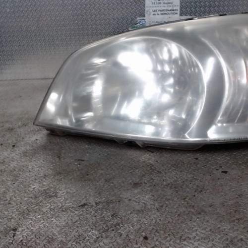 Phare gauche Hyundai GETZ 1.3 i (2002-2004)