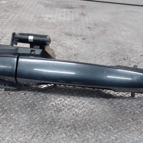 Poignee ext porte avd Toyota RAV 4 III 2.2 d 4wd (2006-2012)