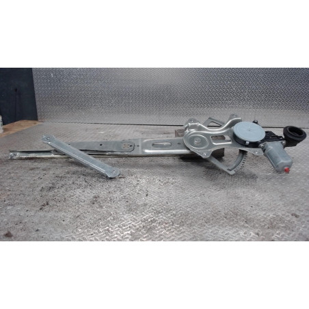 Mecanisme  moteur lève-glace avant droit Toyota RAV 4 III 2.2 d 4wd (2006-2012)