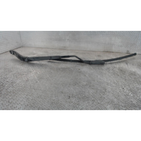 Bras essuie-glace avant gauche Renault MEGANE IV 3-5 portes 1.2 tce 100 (2015)