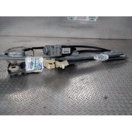 Mecanisme  moteur lève-glace avant droit Peugeot 1007 1.4 hdi (2005)