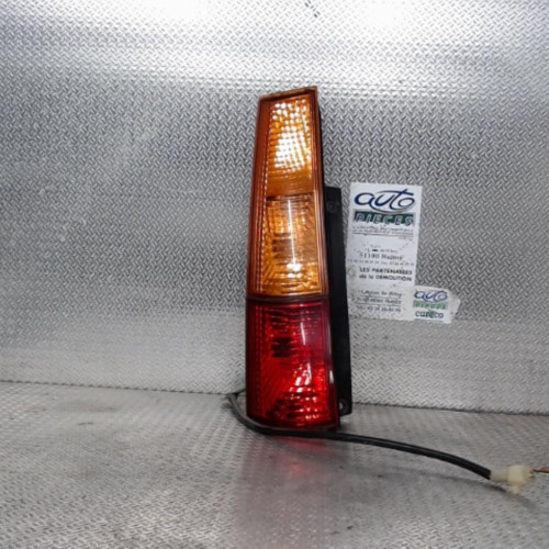 Feu arrière gauche Suzuki IGNIS II 1.3 ddis (2003)